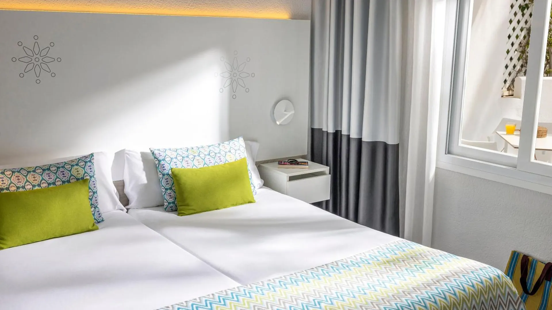 Tui Magic Life Cala Pada Hotel Santa Eularia des Riu 4*,  Spain